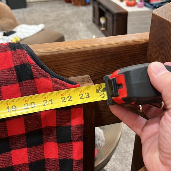 Buffalo Plaid Quilted Vest w/ Snap Closure and Pockets - Picture 6 of 6